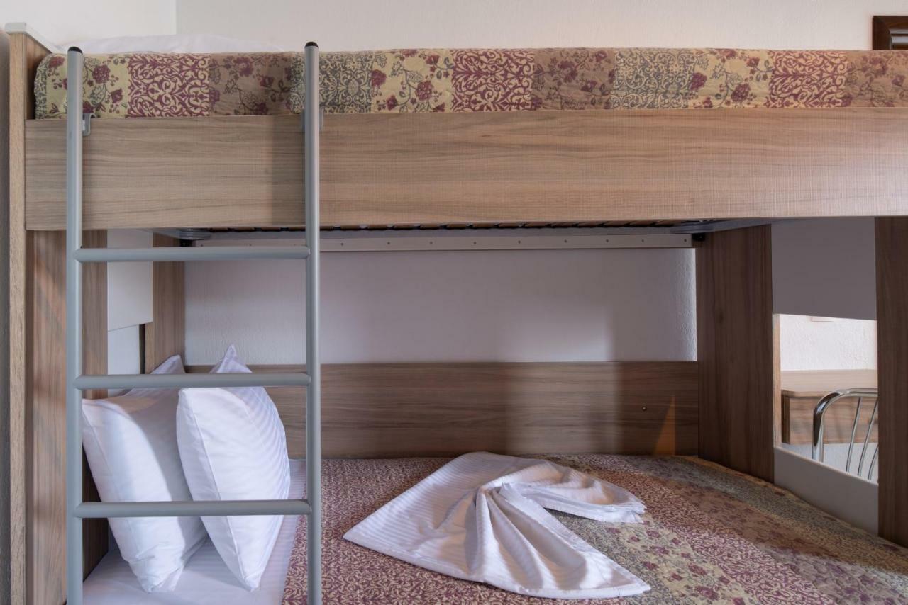 Nikola'S Apartments Торони Екстериор снимка